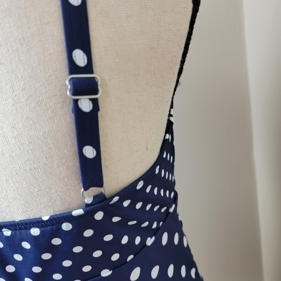 Lands' End Deep Sea Polka Dot V-Neck Wrap Underwire Tankini Swim Top Sz 8 - Picture 9 of 16